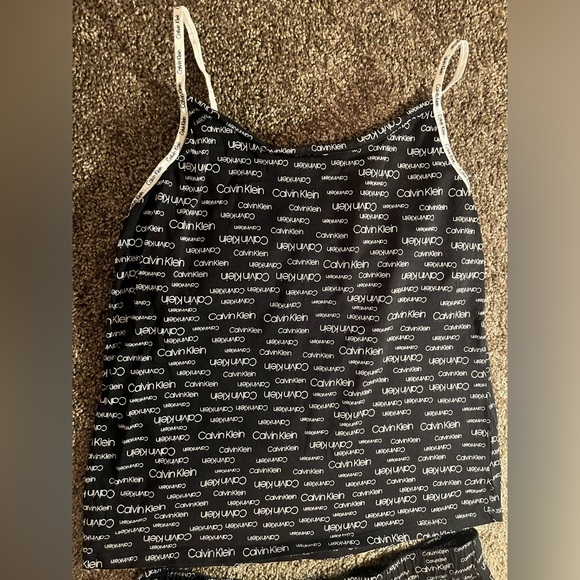 Calvin Klein Two Piece Sleeping Short Set Lounge wear Size Medium - Picture 6 of 7